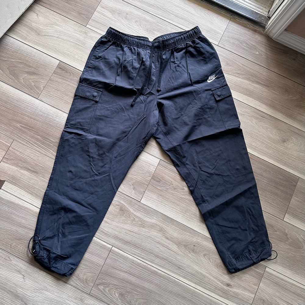 Nike Cargo Pant in Charcoal
